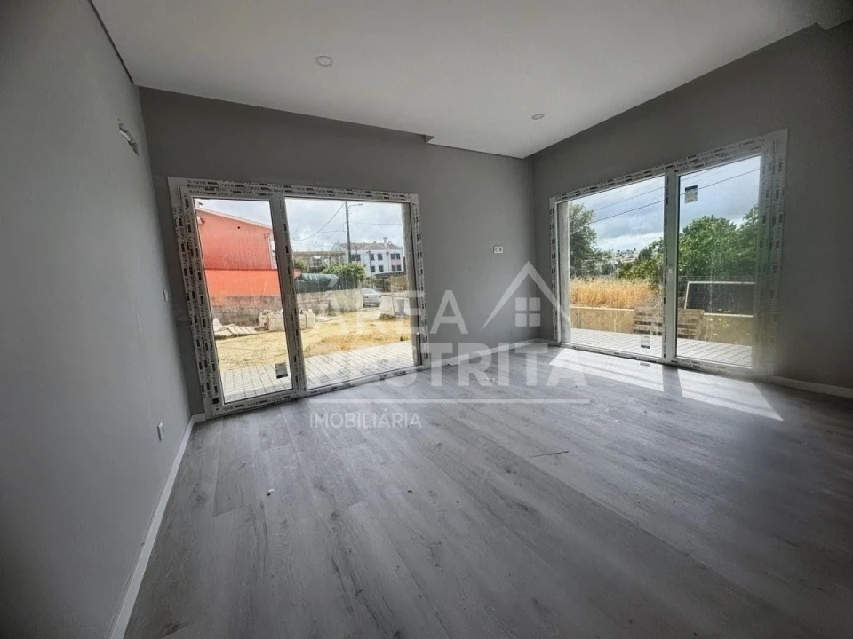 Moradia T3 para Venda em Fernao Ferro Foto 15