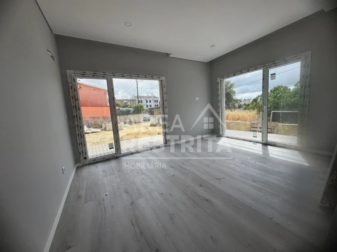 Moradia T3 para Venda em Fernao Ferro Foto 9