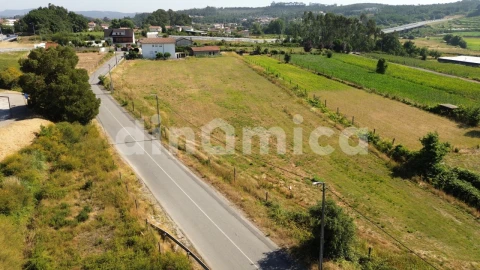 Terreno para Venda em Esmeriz e Cabeçudos