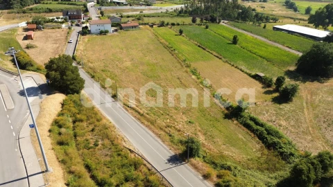 Terreno para Venda em Esmeriz e Cabeçudos