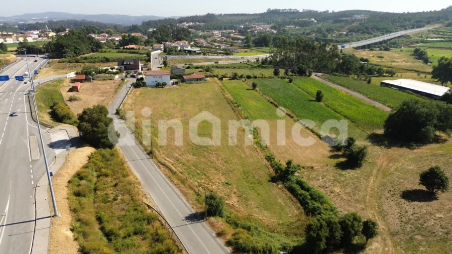 Terreno para Venda em Esmeriz e Cabeçudos