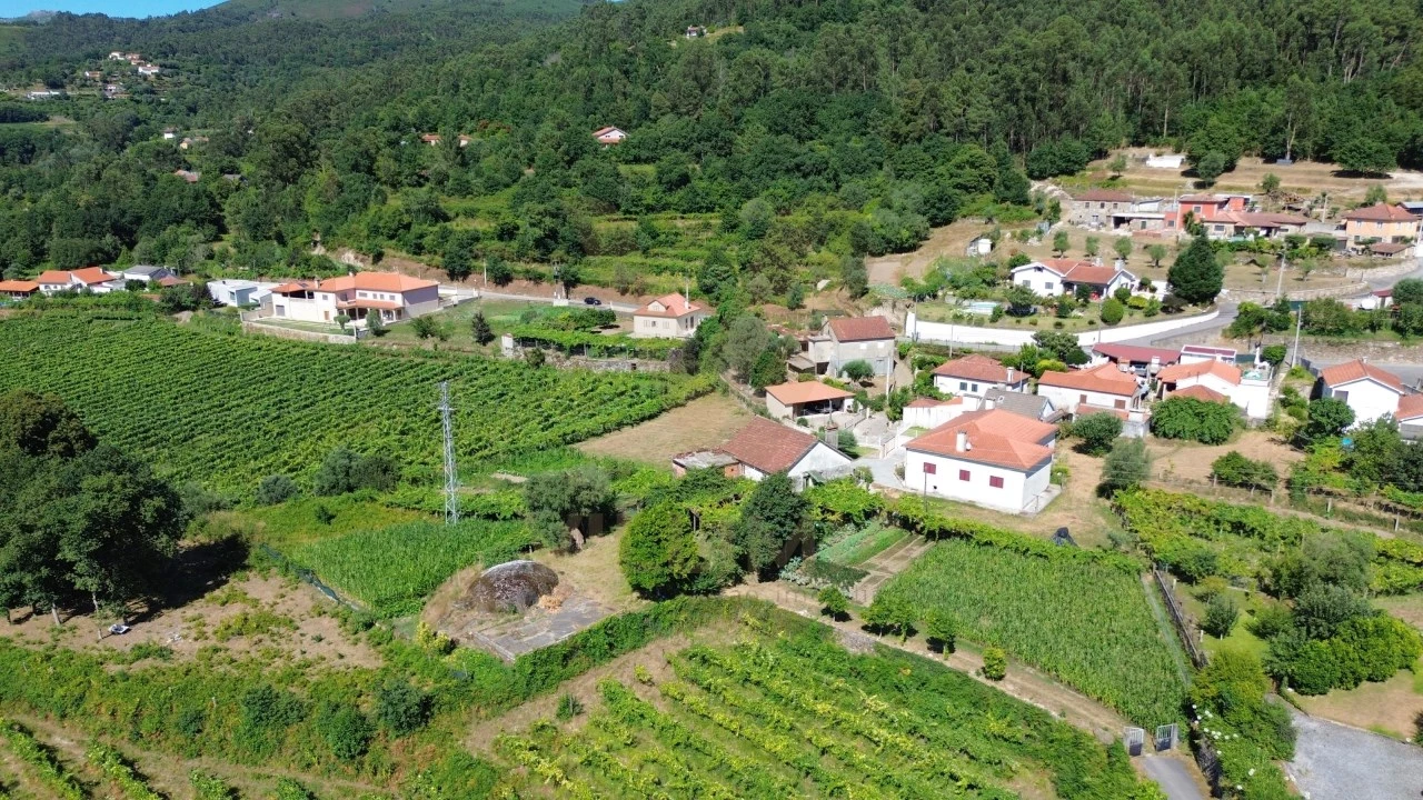 Moradia T2 para Venda em Bárrio e Cepões Foto 27