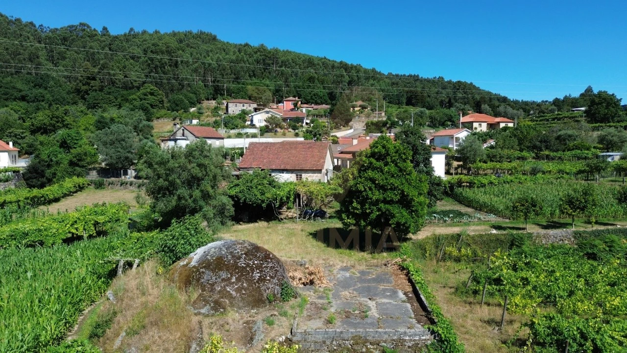 Moradia T2 para Venda em Bárrio e Cepões Foto 25