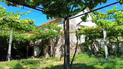 Moradia T2 para Venda em Bárrio e Cepões