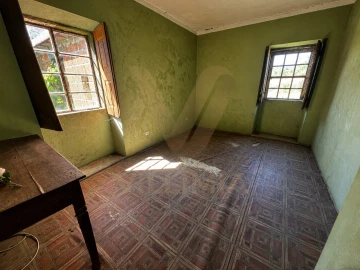 Moradia T2 para Venda em Bárrio e Cepões