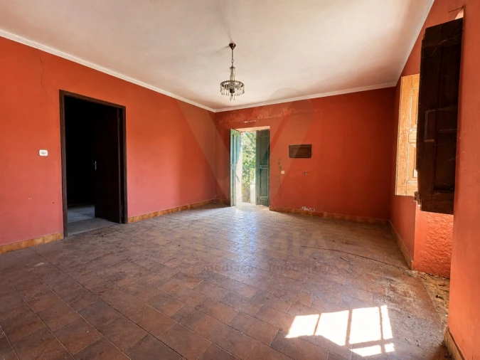 Moradia T2 para Venda em Bárrio e Cepões Foto 9