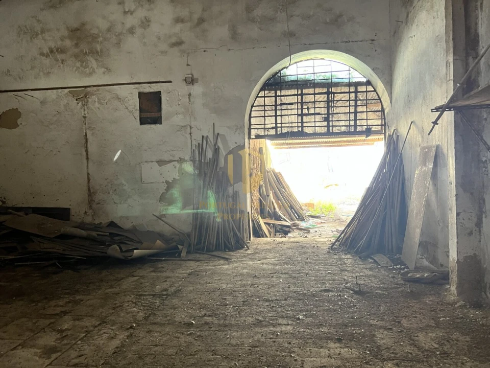 Armazém para Venda em Olhão Foto 10