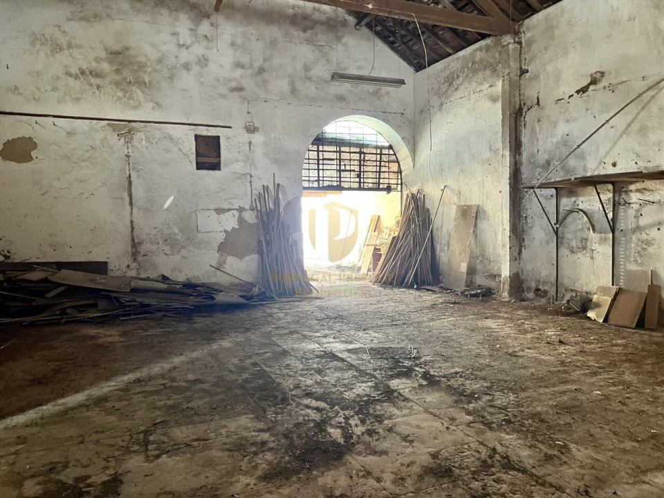 Armazém para Venda em Olhão Foto 12