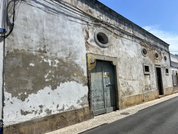 Armazém para Venda em Olhão