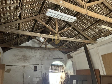 Armazém para Venda em Olhão