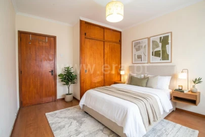 Apartamento T3 para Venda em Vilar de Andorinho
