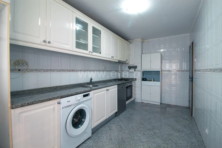 Apartamento T3 para Venda em Vilar de Andorinho Foto 5
