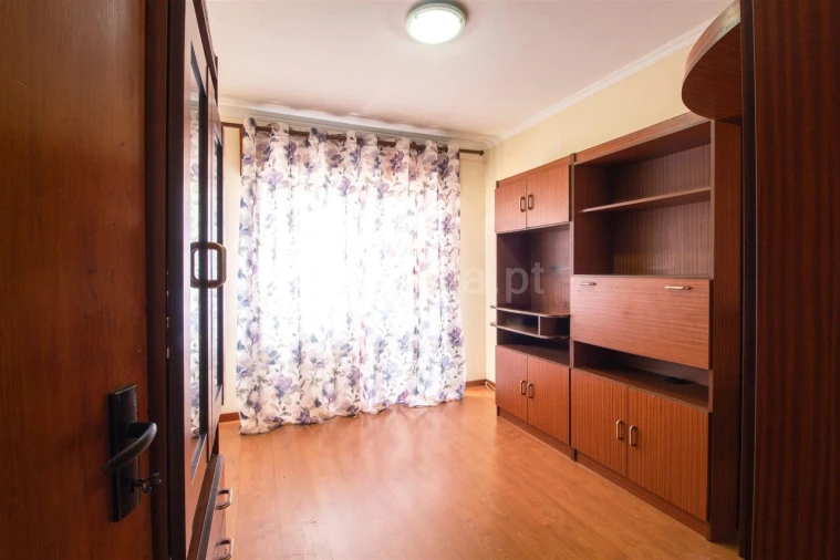 Apartamento T3 para Venda em Vilar de Andorinho Foto 12