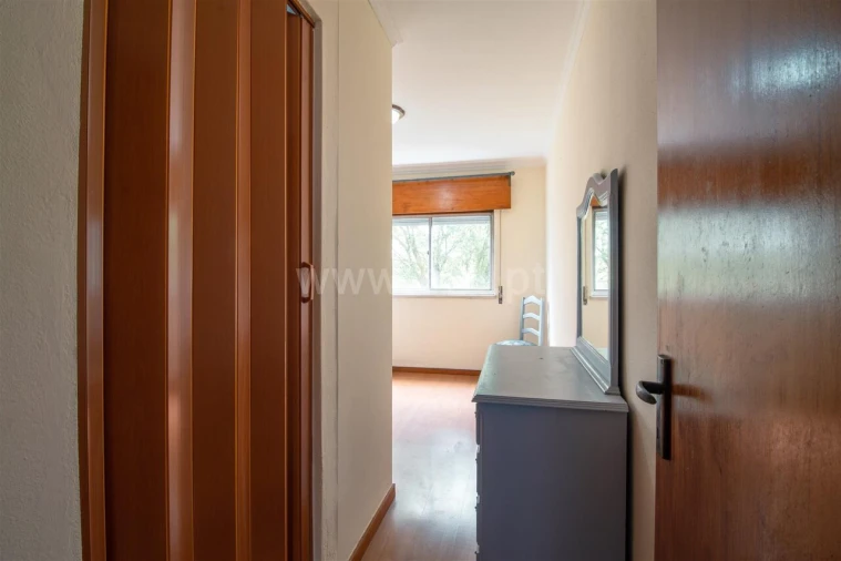 Apartamento T3 para Venda em Vilar de Andorinho Foto 17
