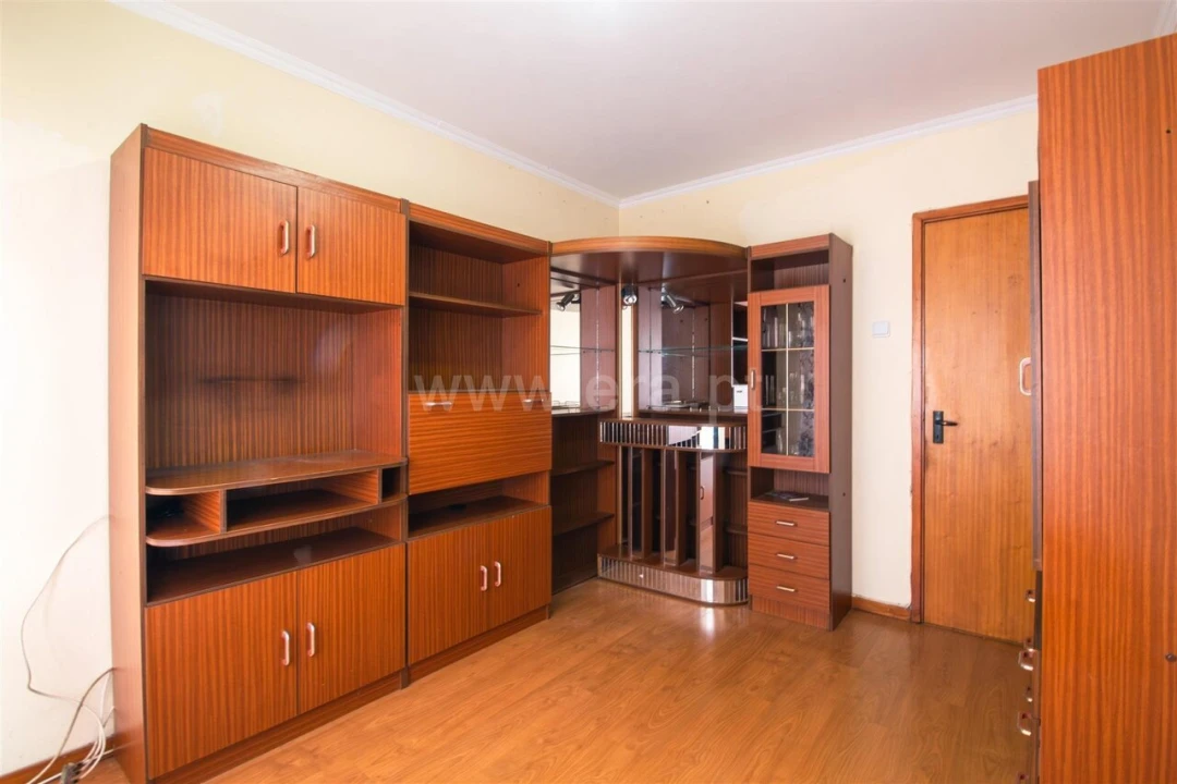 Apartamento T3 para Venda em Vilar de Andorinho Foto 14