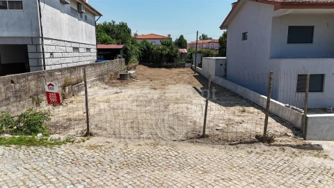 Terreno para Venda em Castelões