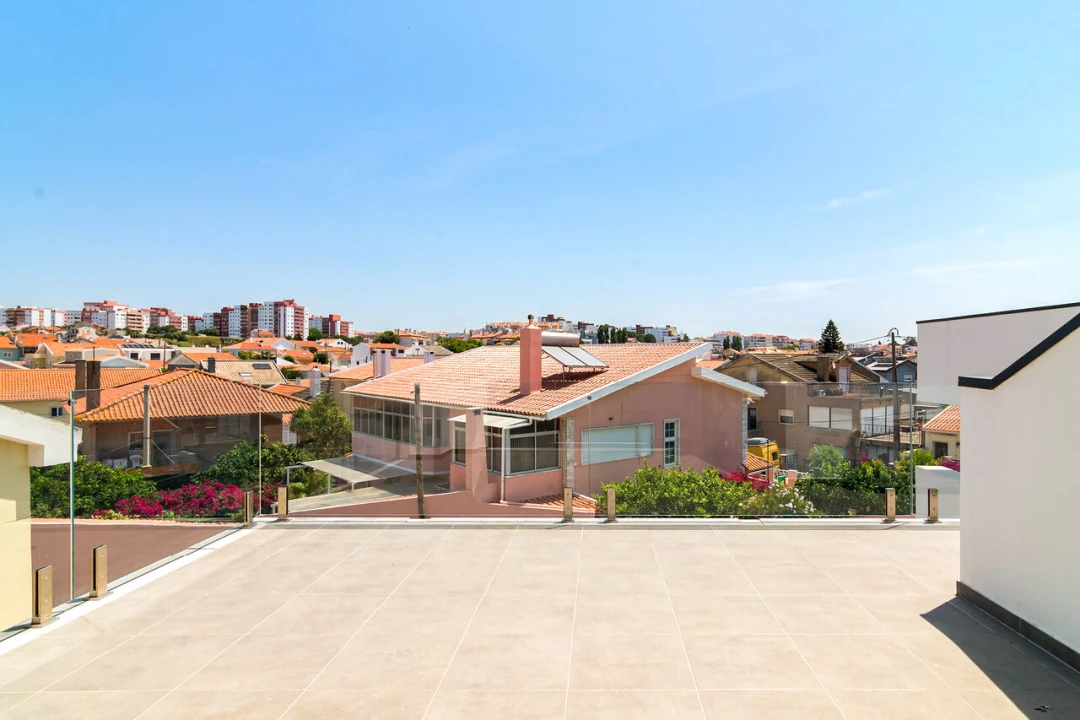 Moradia T4 para Venda em Carcavelos e Parede Foto 24