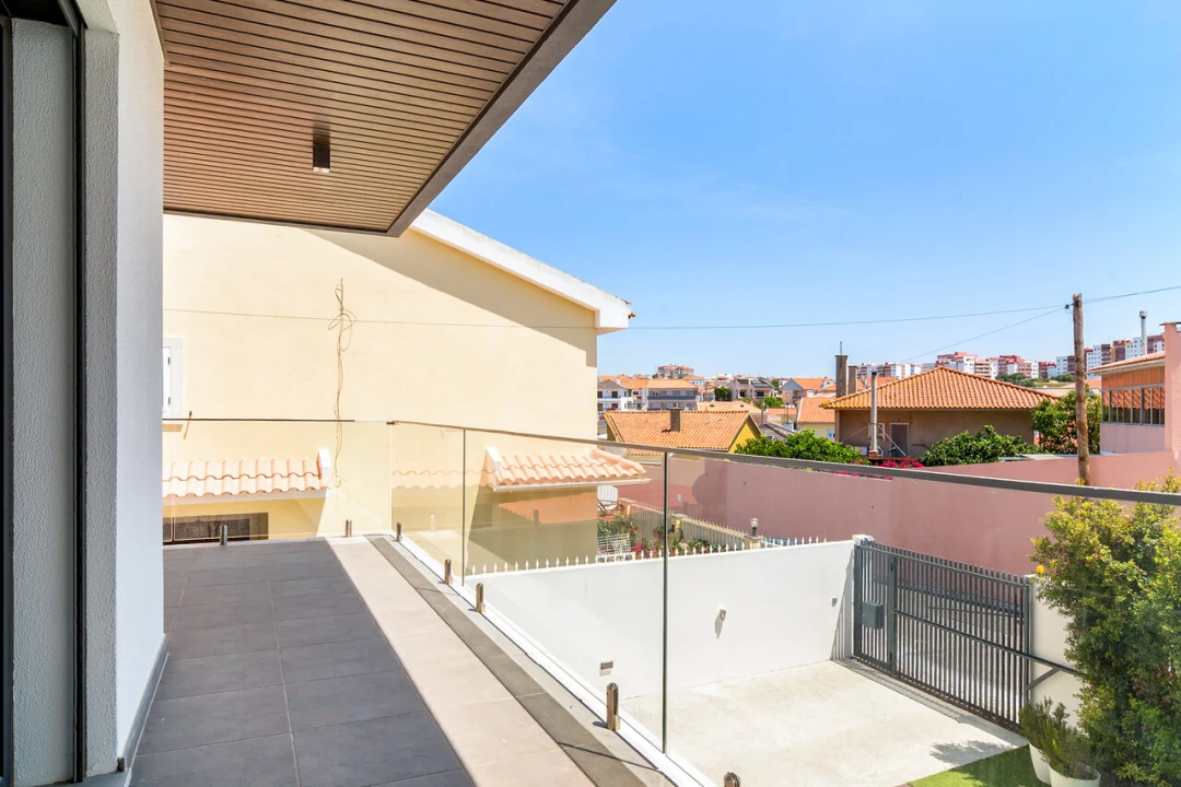 Moradia T4 para Venda em Carcavelos e Parede Foto 16