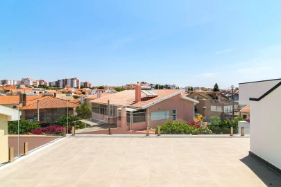 Moradia T4 para Venda em Carcavelos e Parede