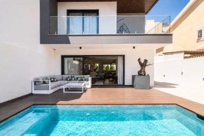 Moradia T4 para Venda em Carcavelos e Parede