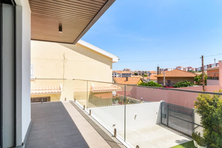 Moradia T4 para Venda em Carcavelos e Parede Foto 16