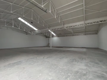 Armazém para Arrendamento em Ansião