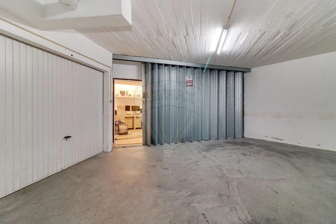 Apartamento T3 para Venda em São Domingos de Rana Foto 31