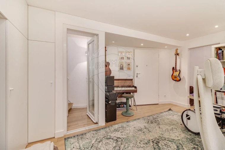 Apartamento T3 para Venda em São Domingos de Rana Foto 11