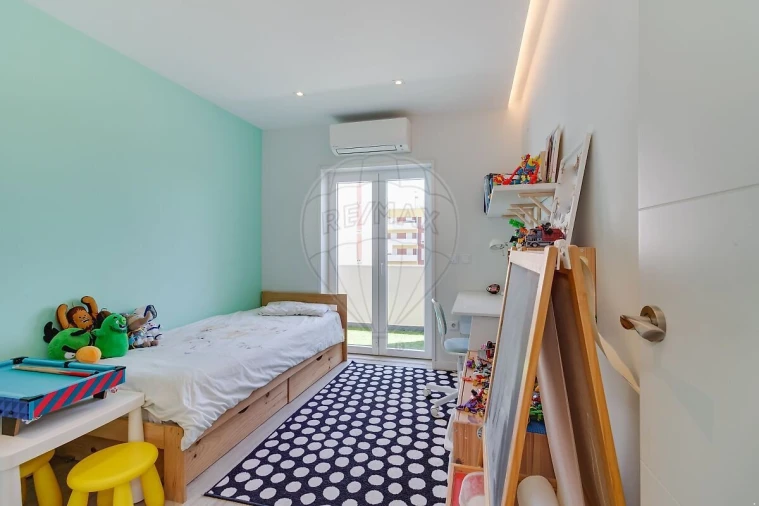 Apartamento T3 para Venda em São Domingos de Rana Foto 21