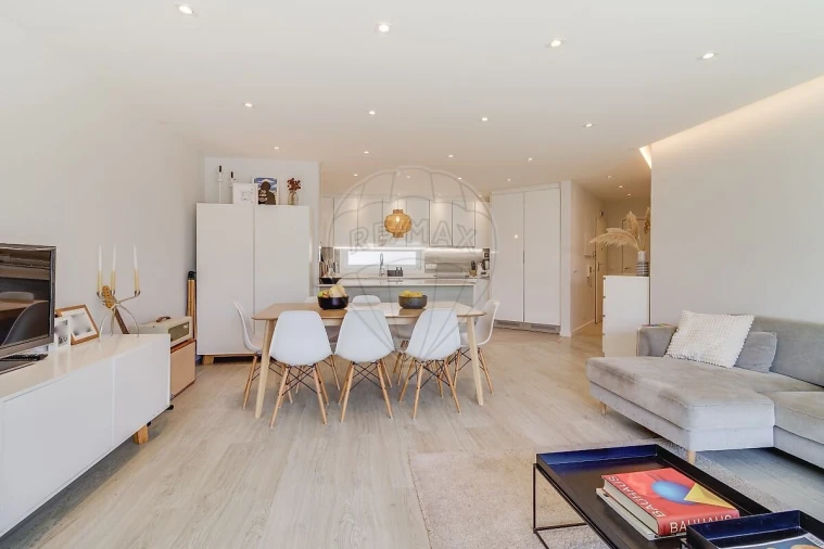 Apartamento T3 para Venda em São Domingos de Rana Foto 2