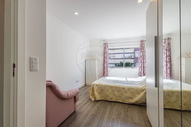 Apartamento T3 para Venda em Benavente Foto 16