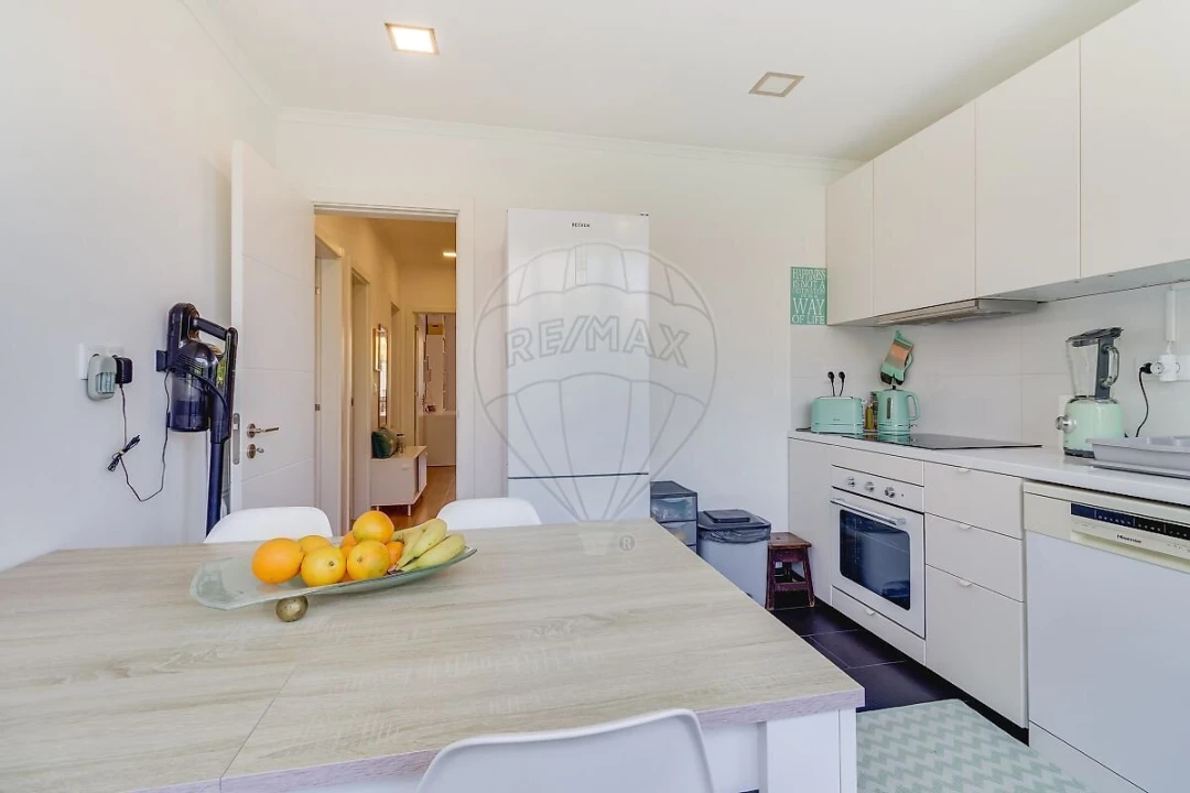 Apartamento T2 para Venda em Algés, Linda-A-Velha e Cruz Quebrada-Dafundo Foto 5