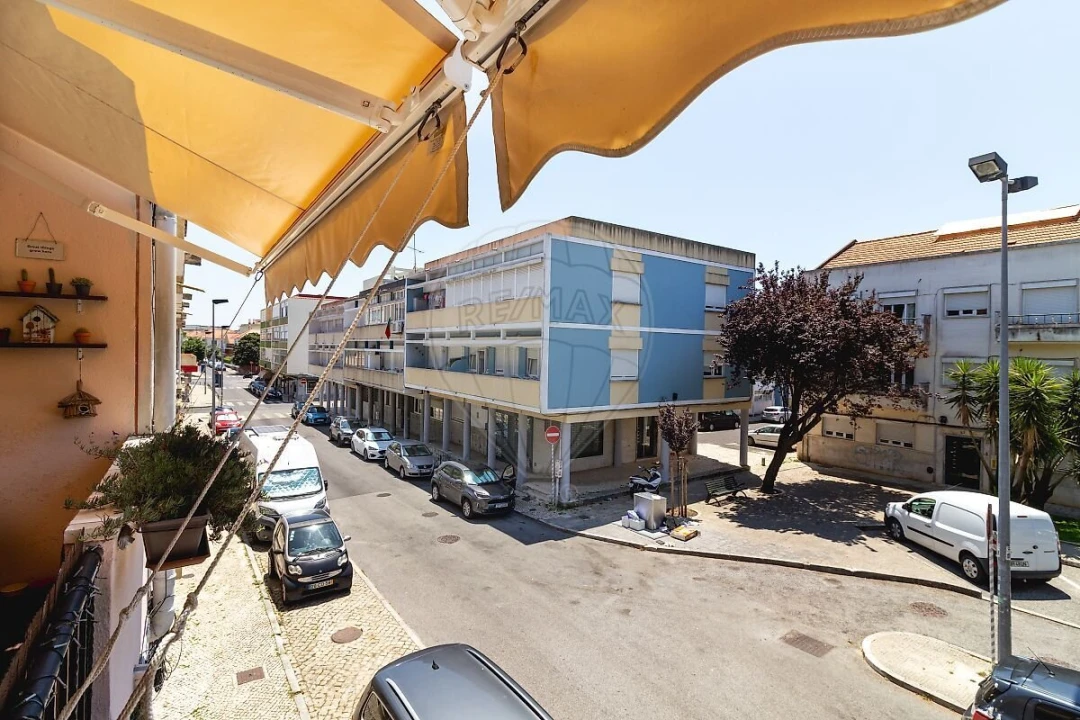 Apartamento T2 para Venda em Algés, Linda-A-Velha e Cruz Quebrada-Dafundo Foto 18