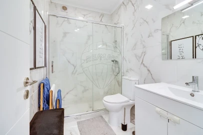 Apartamento T2 para Venda em Algés, Linda-A-Velha e Cruz Quebrada-Dafundo