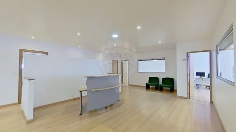 Armazém para Venda em Santa Maria e São Miguel, São Martinho, São Pedro Penaferrim