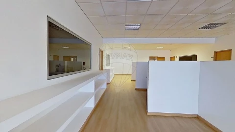 Armazém para Venda em Santa Maria e São Miguel, São Martinho, São Pedro Penaferrim