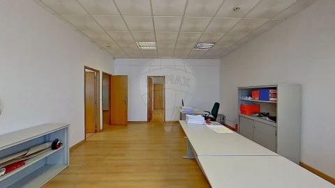 Armazém para Venda em Santa Maria e São Miguel, São Martinho, São Pedro Penaferrim