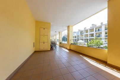Apartamento T4 para Venda em Santa Maria e São Miguel, São Martinho, São Pedro Penaferrim
