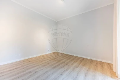 Apartamento T4 para Venda em Santa Maria e São Miguel, São Martinho, São Pedro Penaferrim