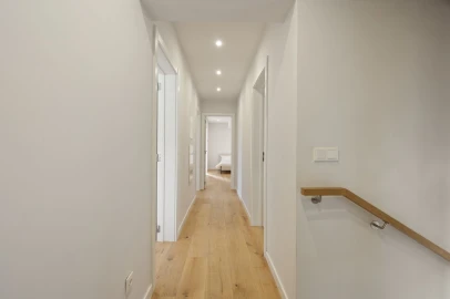 Moradia T6 para Venda em Charneca de Caparica e Sobreda