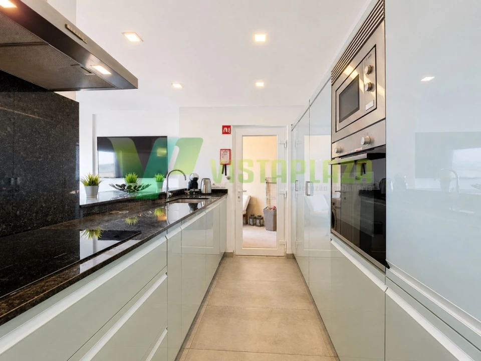 Apartamento T2 para Venda em Portimão Foto 6
