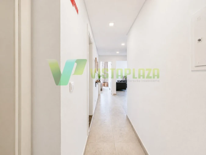 Apartamento T2 para Venda em Portimão Foto 8