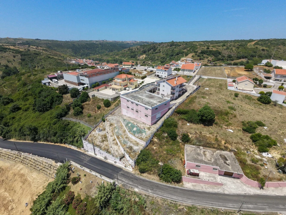 Moradia T6 para Venda em Igreja Nova e Cheleiros Foto 17