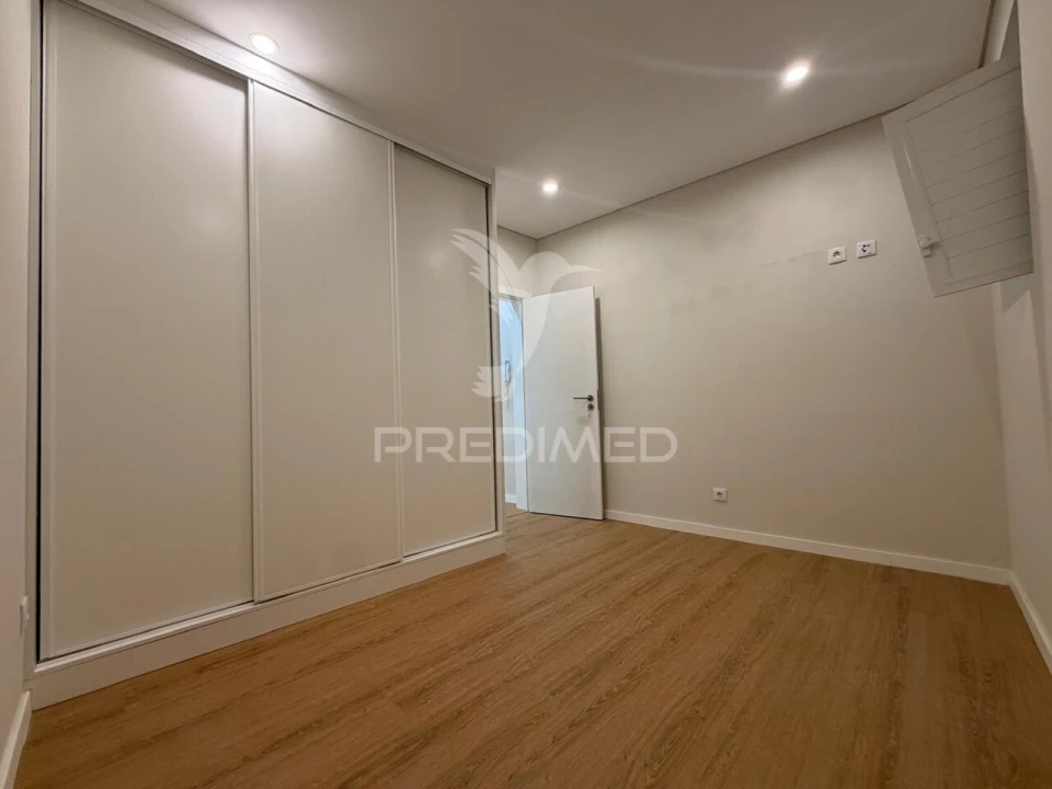 Apartamento T2 para Venda em Palmela Foto 30