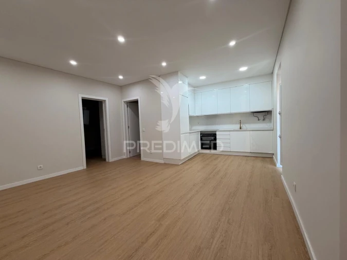Apartamento T2 para Venda em Palmela Foto 2