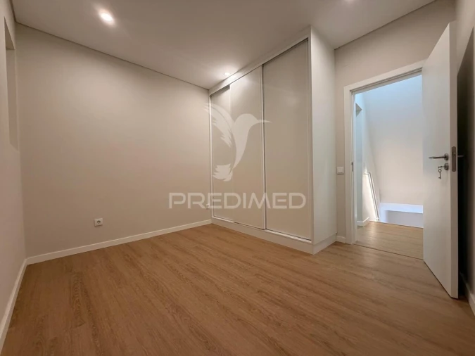 Apartamento T2 para Venda em Palmela Foto 31