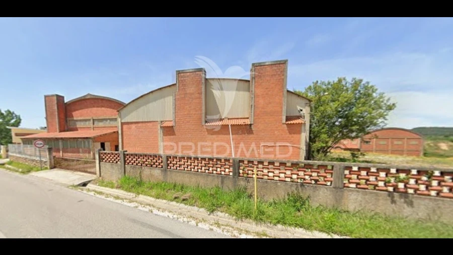 Armazém para Venda em Côja e Barril de Alva