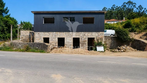 Moradia T3 para Venda em Pico de Regalados, Gondiães e Mós
