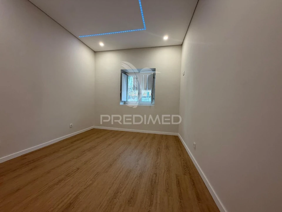 Apartamento T1 para Venda em Palmela Foto 13