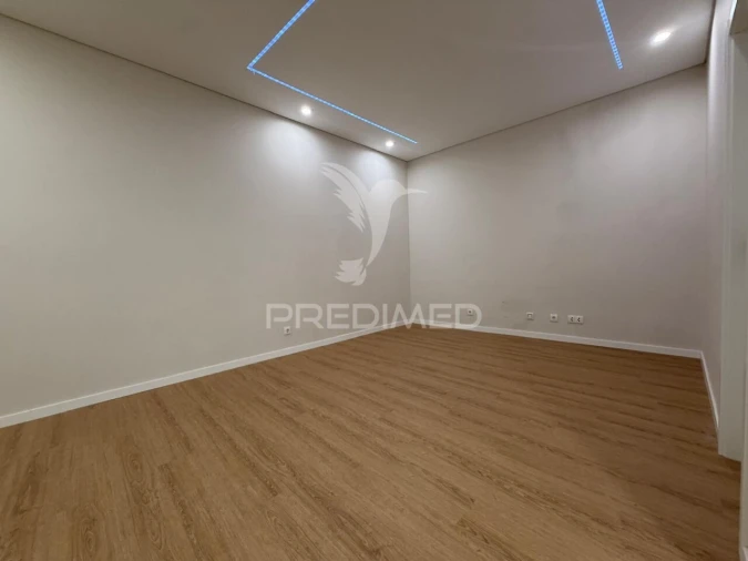Apartamento T1 para Venda em Palmela Foto 27